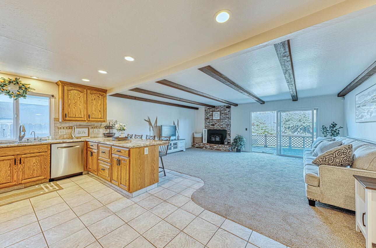 Detail Gallery Image 9 of 32 For 1519 Atherton Way, Salinas,  CA 93906 - 3 Beds | 2 Baths