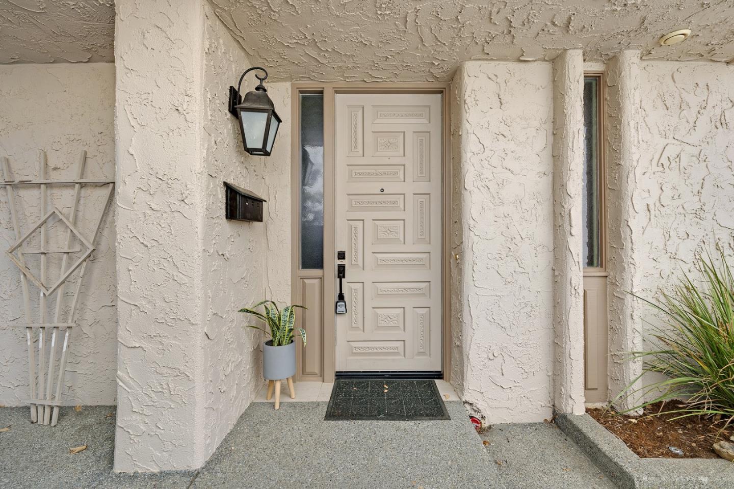 Detail Gallery Image 5 of 43 For 110 Plazoleta, Los Gatos,  CA 95032 - 2 Beds | 2 Baths