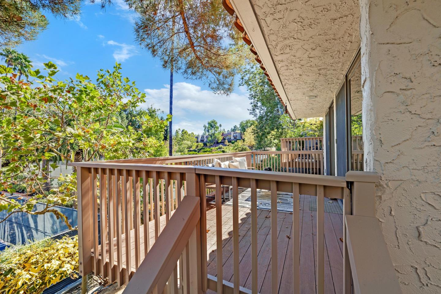 Detail Gallery Image 6 of 43 For 110 Plazoleta, Los Gatos,  CA 95032 - 2 Beds | 2 Baths