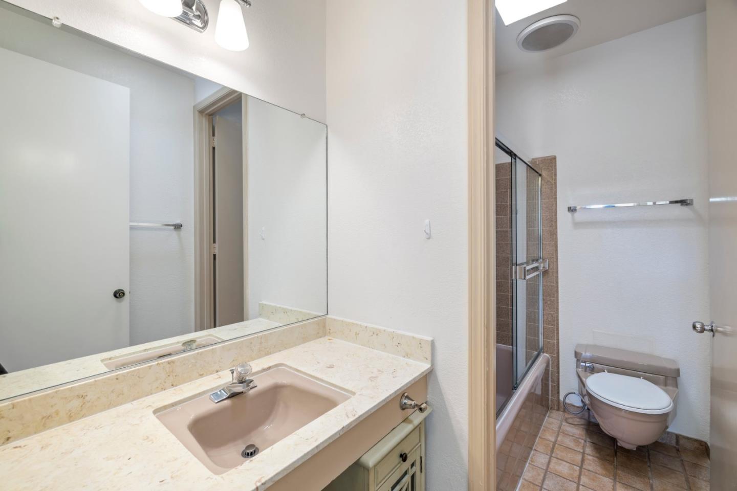 Detail Gallery Image 14 of 24 For 500 Fulton St #203,  Palo Alto,  CA 94301 - 2 Beds | 2 Baths