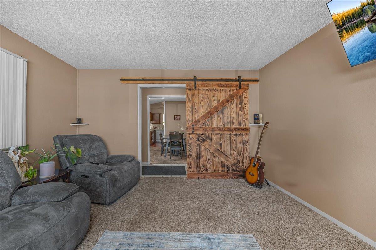 Detail Gallery Image 11 of 55 For 3608 Gaynor, Selma,  CA 93662 - 3 Beds | 2 Baths