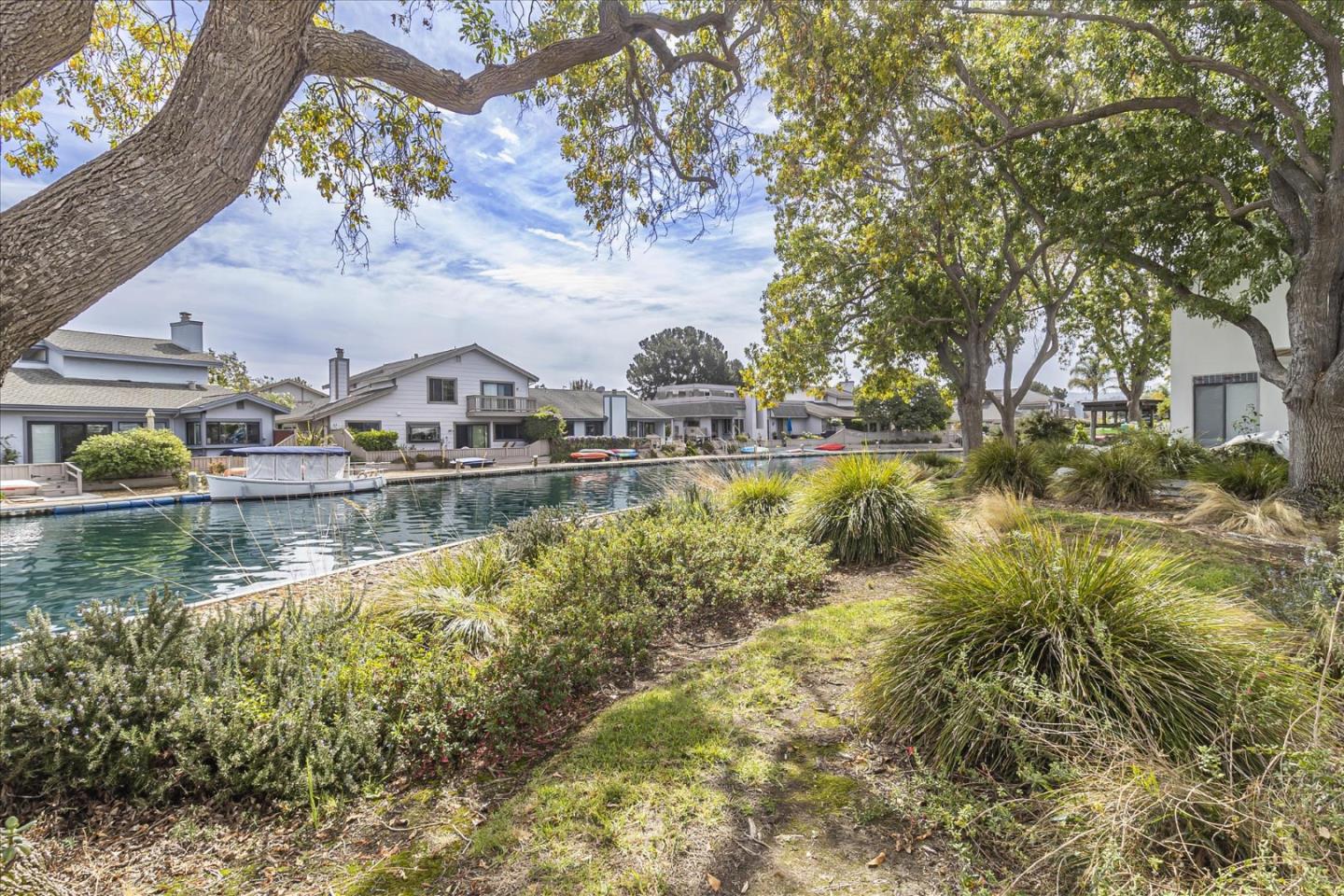 Detail Gallery Image 31 of 35 For 818 Balboa Ln, Foster City,  CA 94404 - 2 Beds | 2/1 Baths