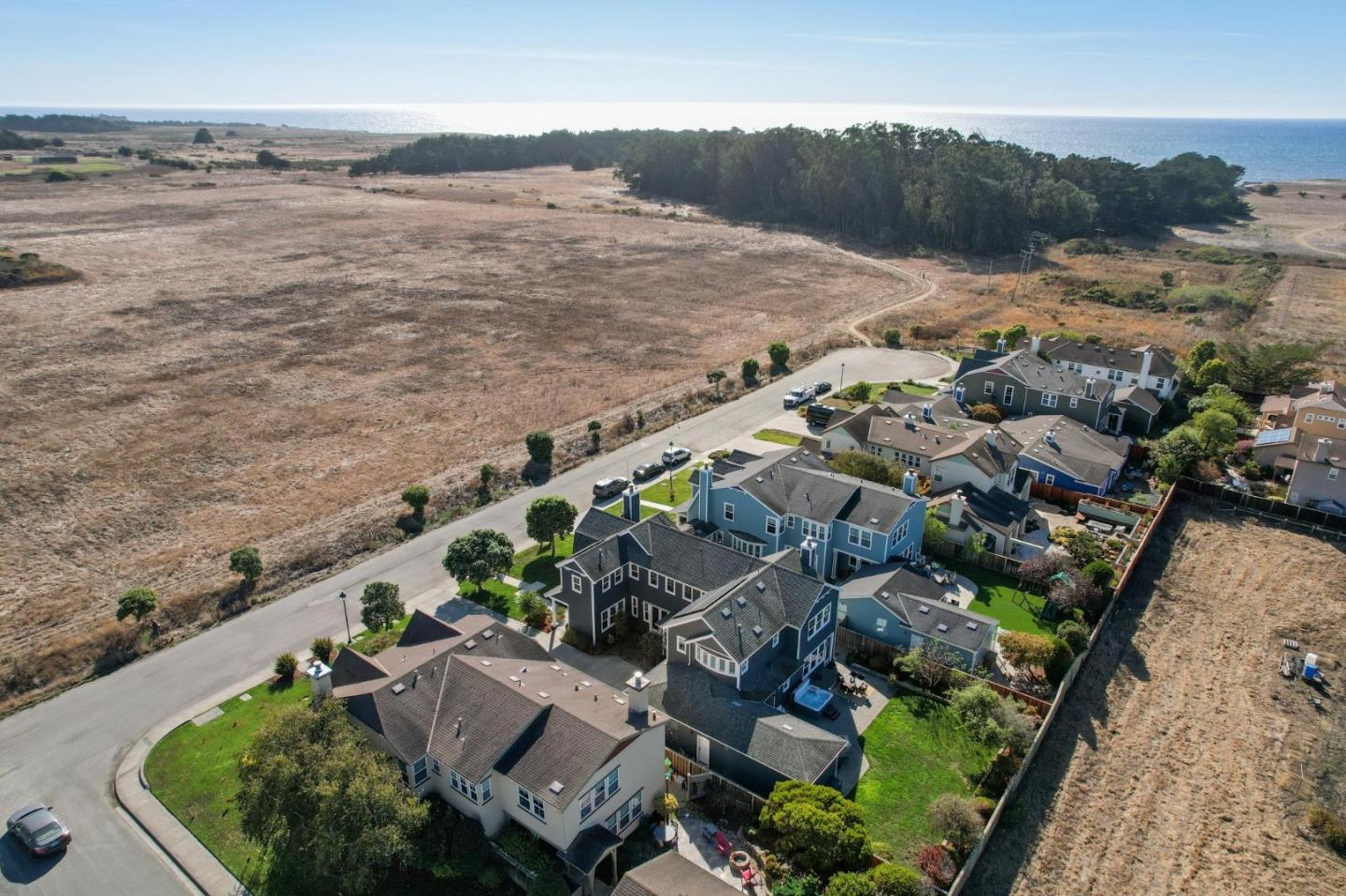 Detail Gallery Image 63 of 68 For 345 Seymour St, Half Moon Bay,  CA 94019 - 4 Beds | 3/1 Baths