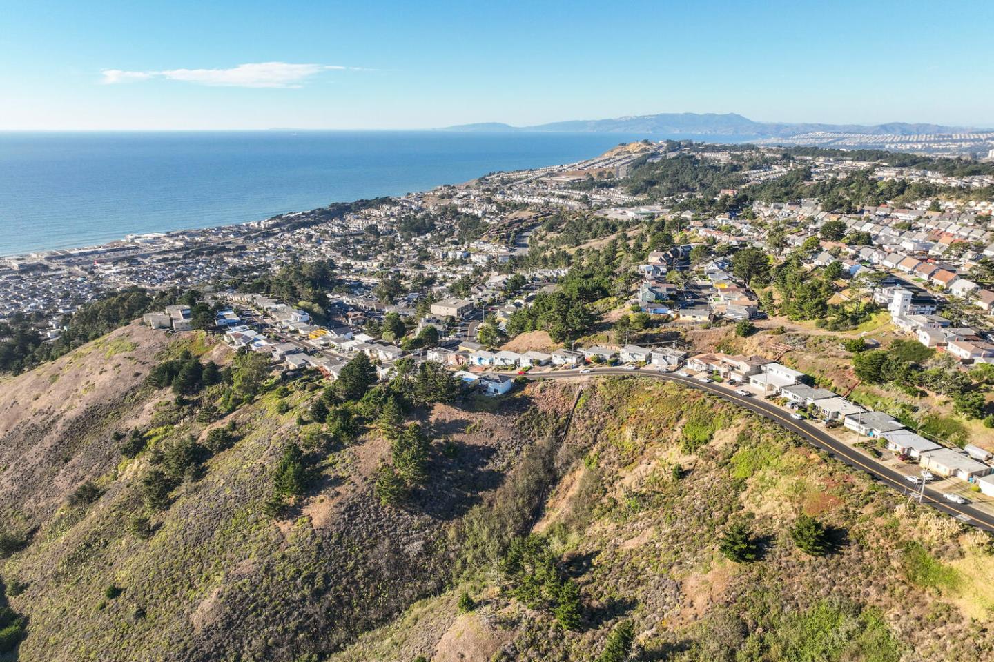 Detail Gallery Image 39 of 42 For 548 Manor Dr, Pacifica,  CA 94044 - 3 Beds | 1 Baths