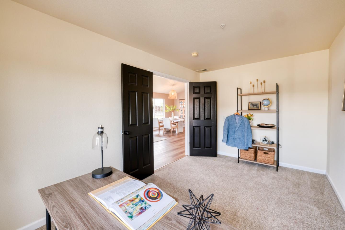 Detail Gallery Image 18 of 23 For 831 Mescal Ct, Salinas,  CA 93905 - 4 Beds | 2/1 Baths