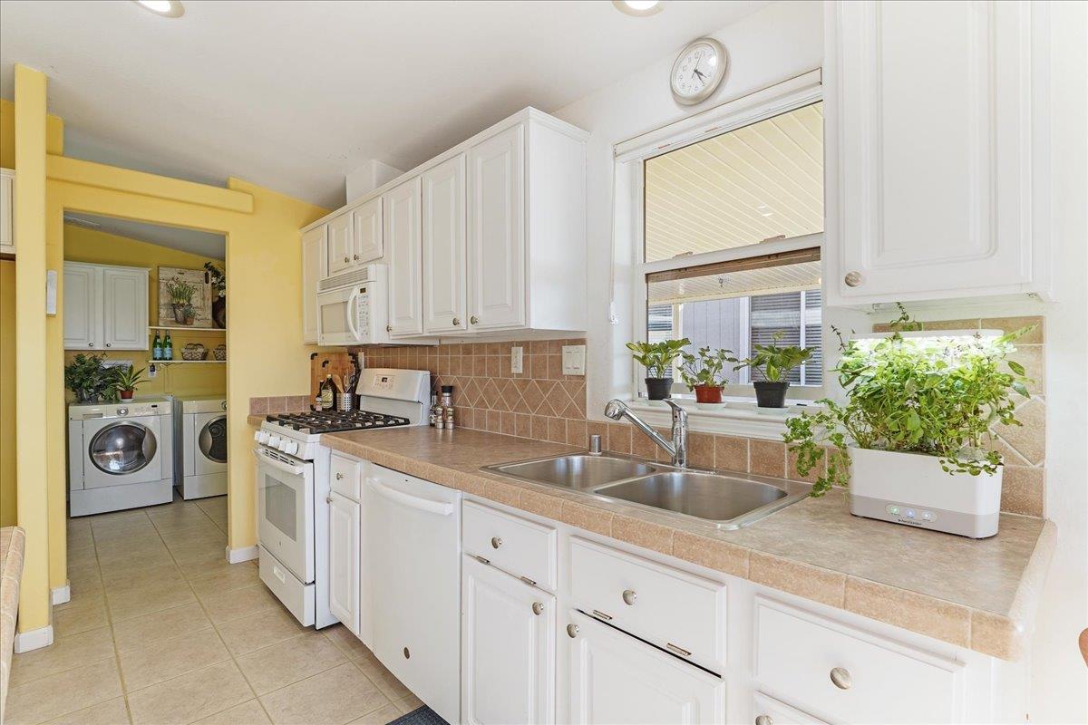 Detail Gallery Image 23 of 74 For 2395 Delaware Ave #28,  Santa Cruz,  CA 95060 - 2 Beds | 2 Baths