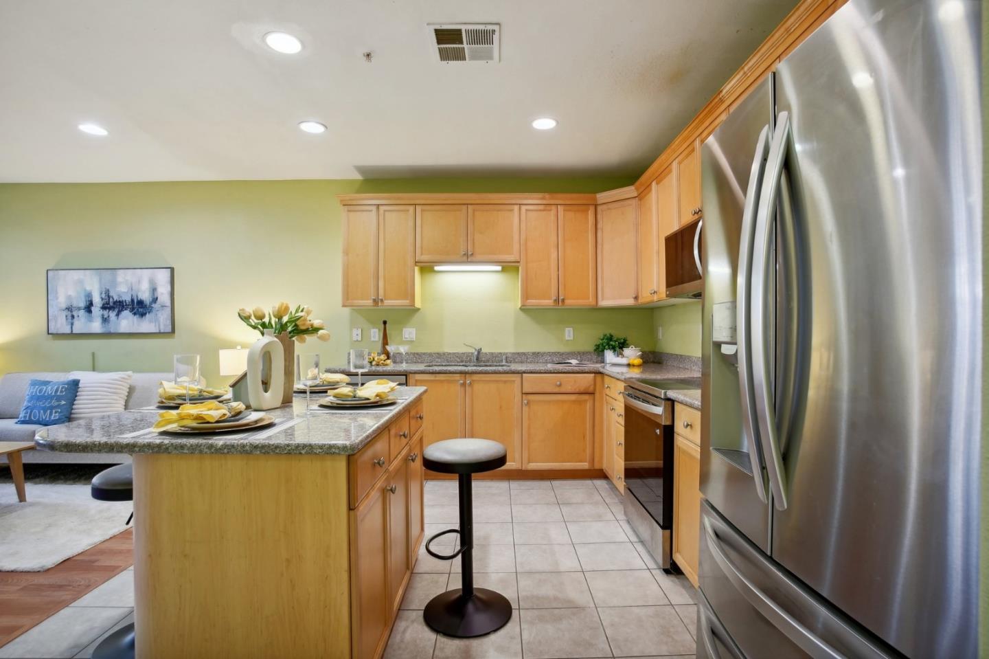 Detail Gallery Image 8 of 27 For 88 N Jackson Ave #118,  San Jose,  CA 95116 - 3 Beds | 2 Baths