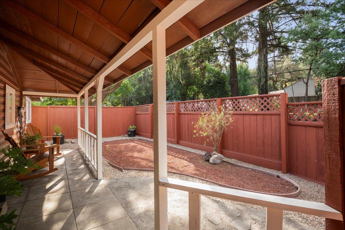 Detail Gallery Image 4 of 37 For 6804 Highway 9, Felton,  CA 95018 - 1 Beds | 2 Baths