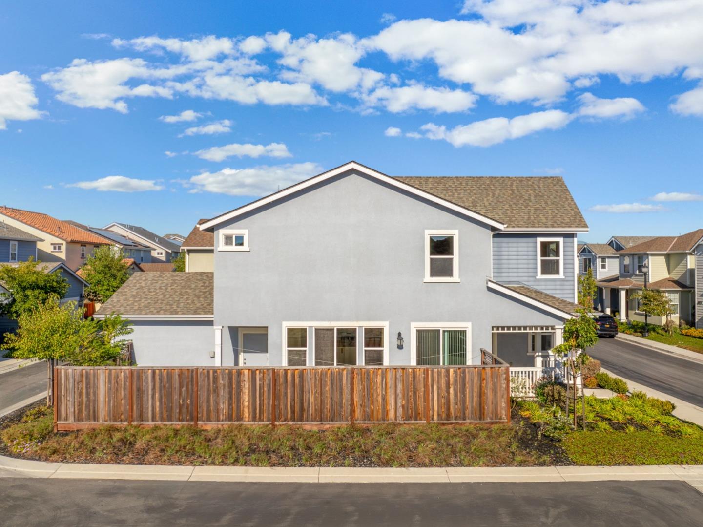 Detail Gallery Image 29 of 32 For 19134 Fallingwater Ln, Marina,  CA 93933 - 3 Beds | 3 Baths