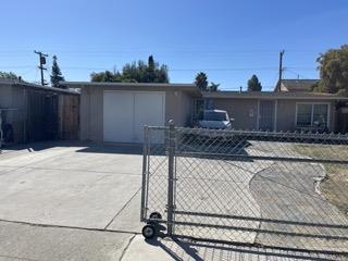 Detail Gallery Image 2 of 18 For 1417 Chiplay Dr, San Jose,  CA 95122 - 5 Beds | 2 Baths