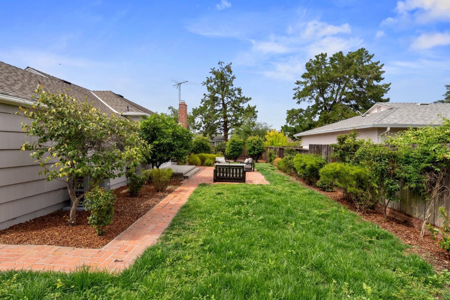 Detail Gallery Image 40 of 45 For 1711 Fordham Way, Mountain View,  CA 94040 - 3 Beds | 2 Baths