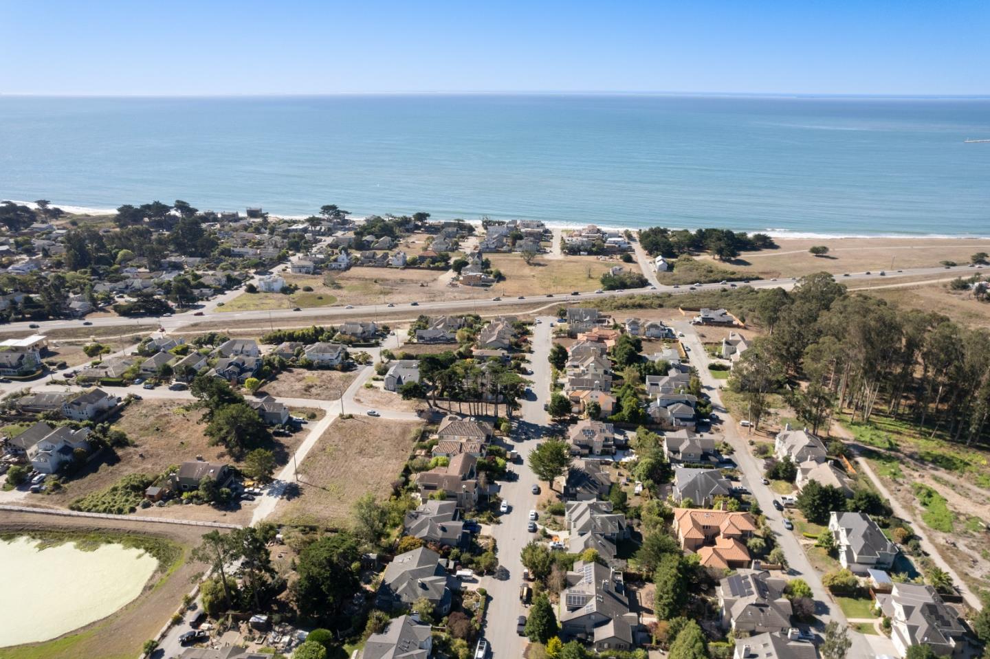 Detail Gallery Image 69 of 81 For 432 Coronado Ave, Half Moon Bay,  CA 94019 - 4 Beds | 3/1 Baths