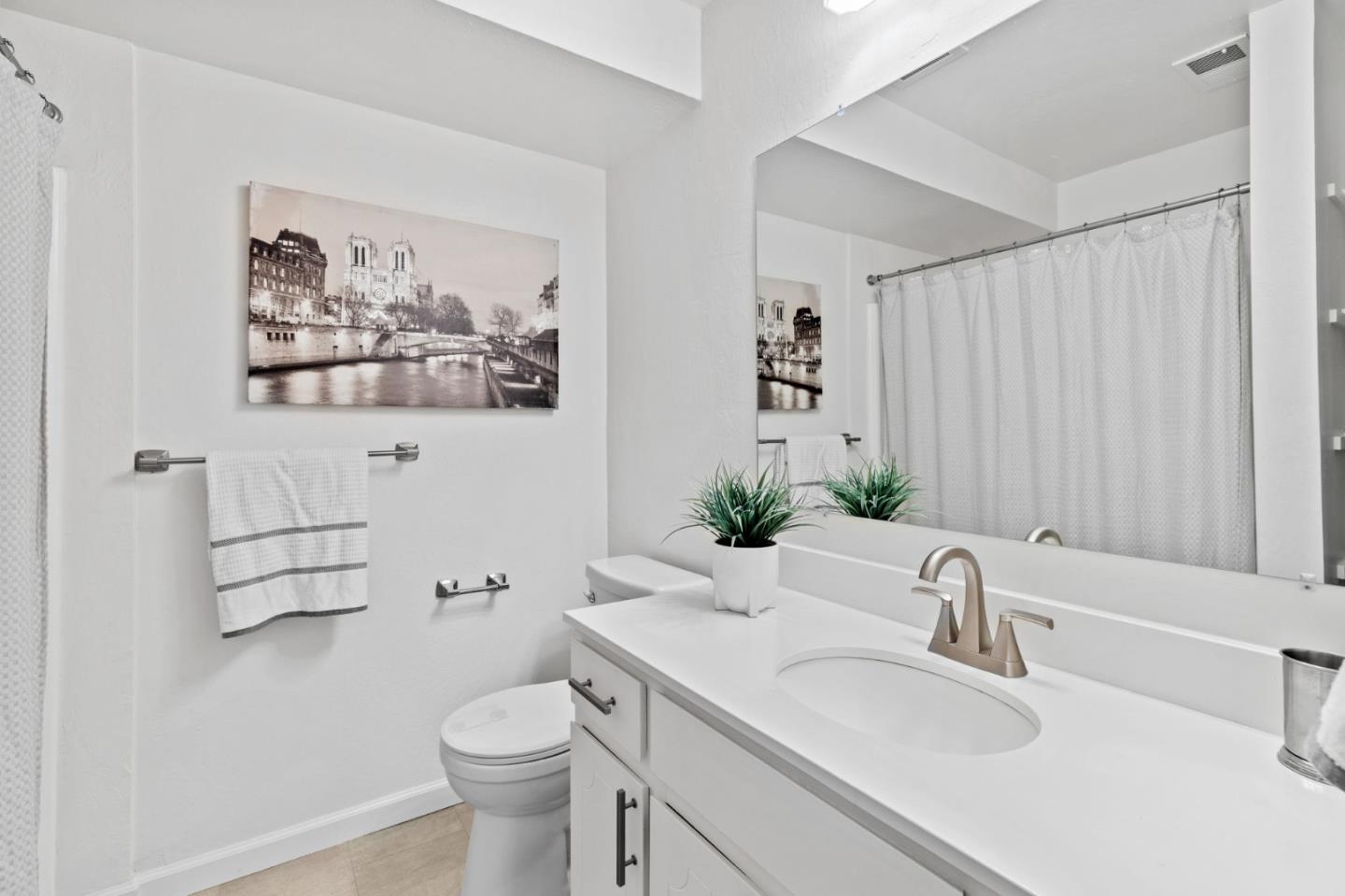 Detail Gallery Image 18 of 23 For 4050 Farm Hill Blvd #5,  Redwood City,  CA 94061 - 2 Beds | 2/1 Baths