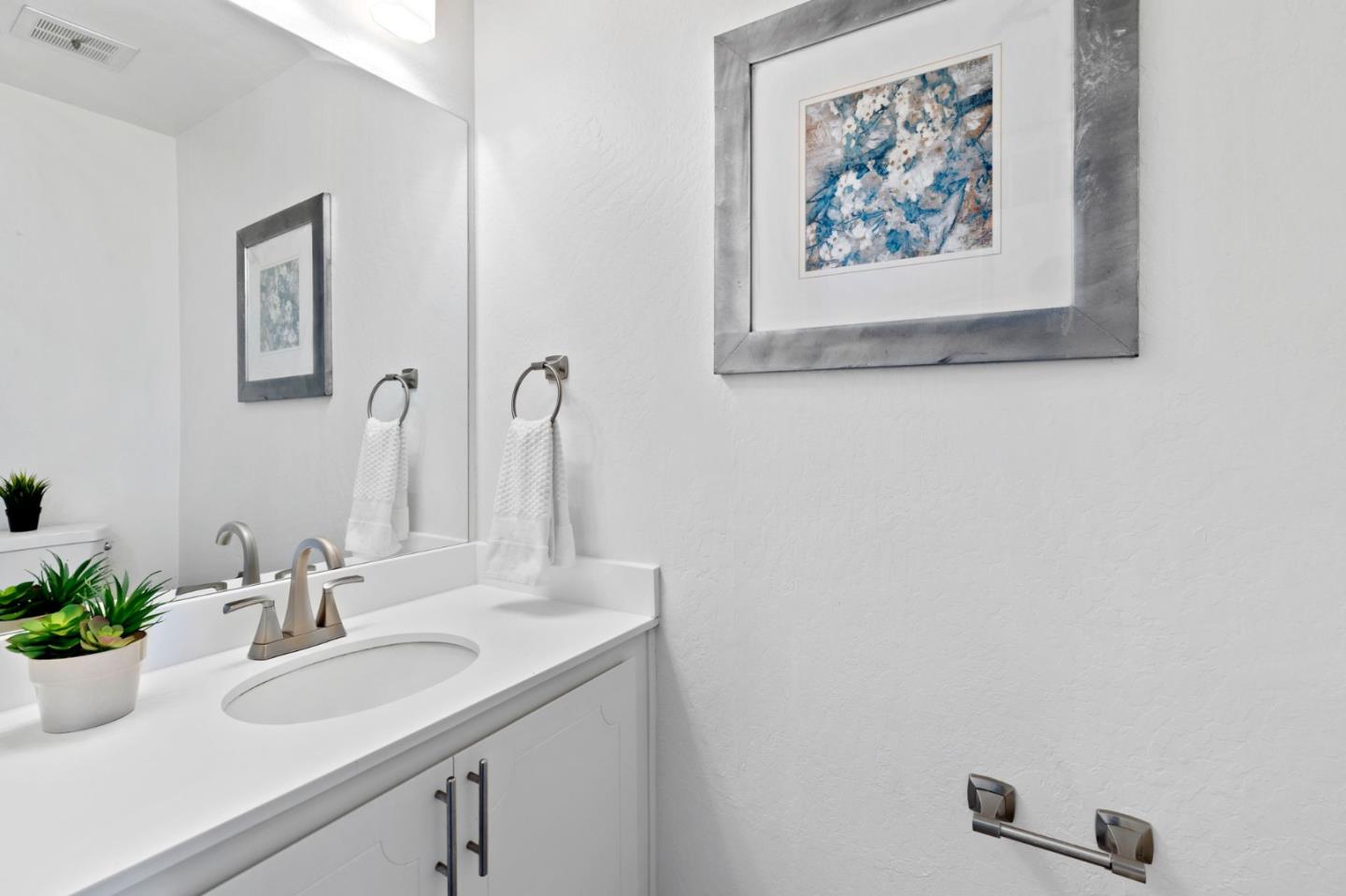 Detail Gallery Image 9 of 23 For 4050 Farm Hill Blvd #5,  Redwood City,  CA 94061 - 2 Beds | 2/1 Baths