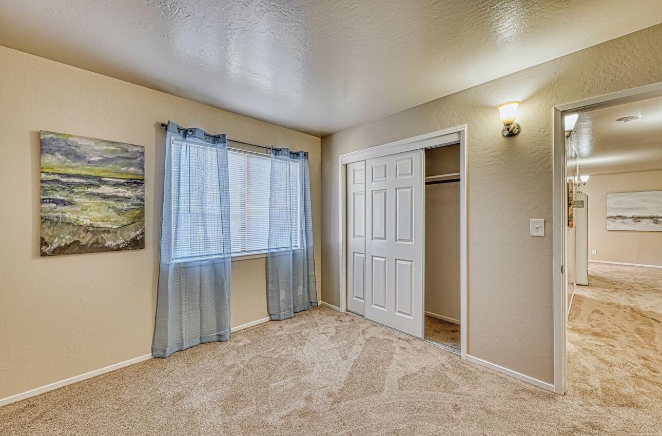 Detail Gallery Image 18 of 56 For 7695 Pine Tree Way, Salinas,  CA 93907 - 6 Beds | 2 Baths