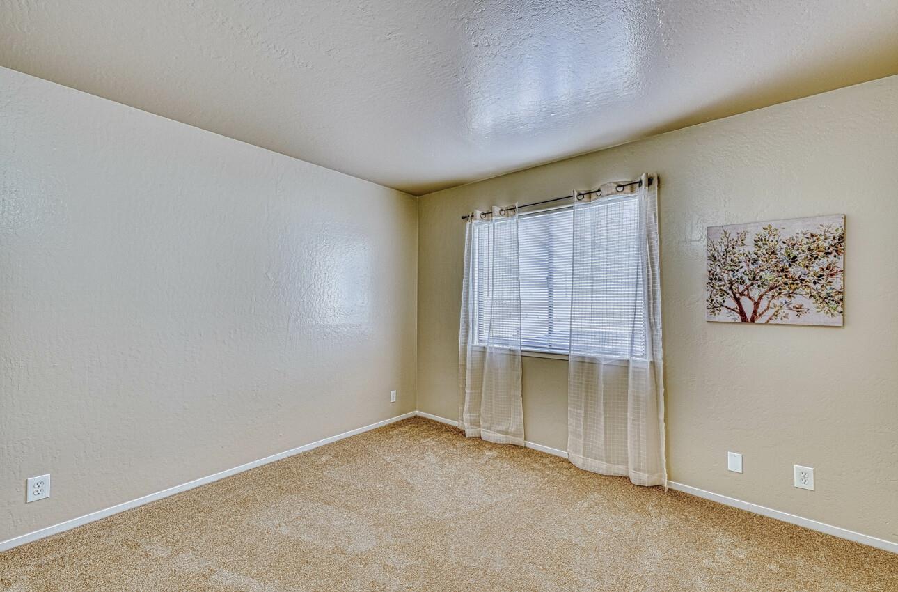 Detail Gallery Image 19 of 56 For 7695 Pine Tree Way, Salinas,  CA 93907 - 6 Beds | 2 Baths