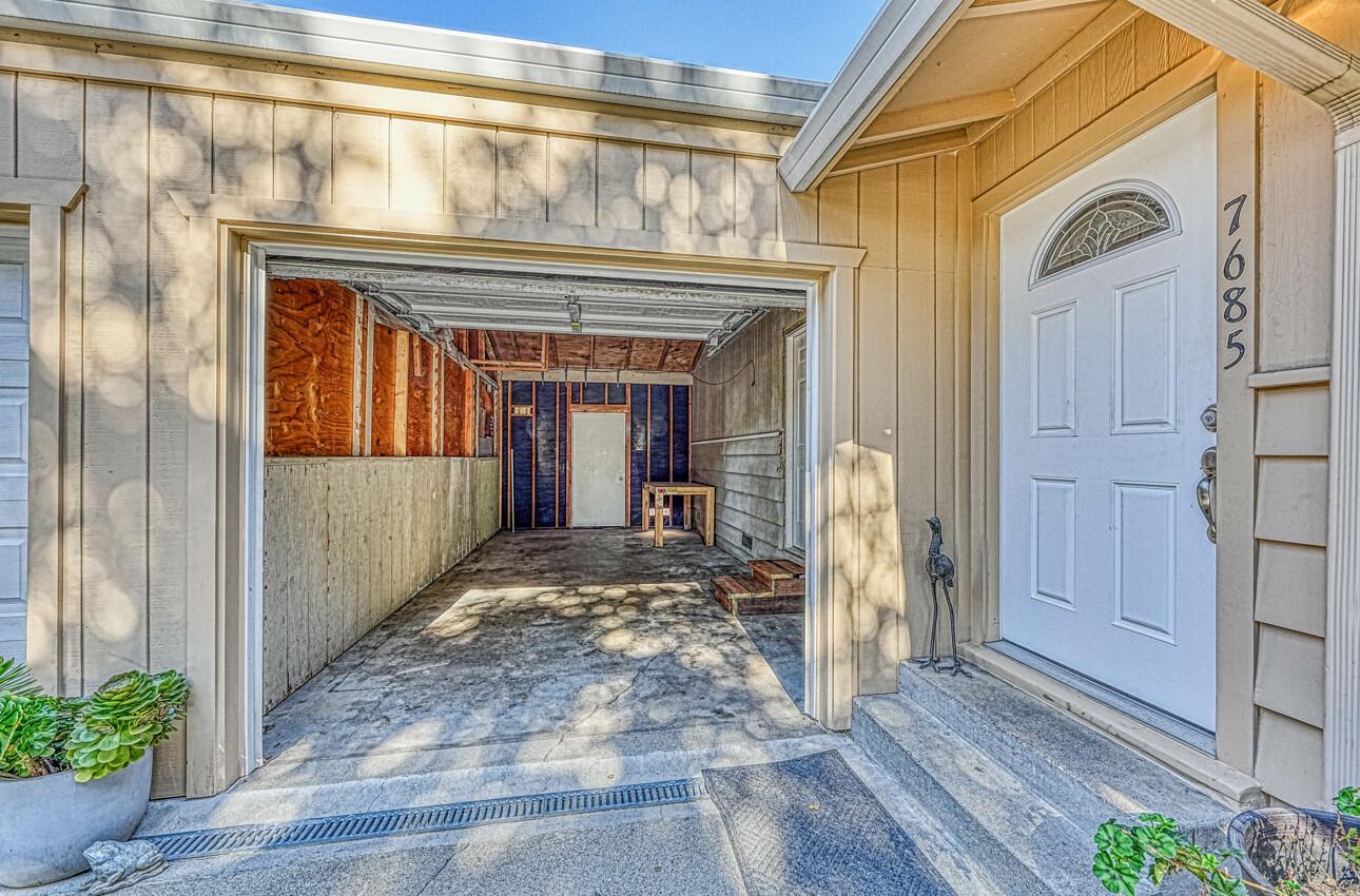 Detail Gallery Image 27 of 56 For 7695 Pine Tree Way, Salinas,  CA 93907 - 6 Beds | 2 Baths