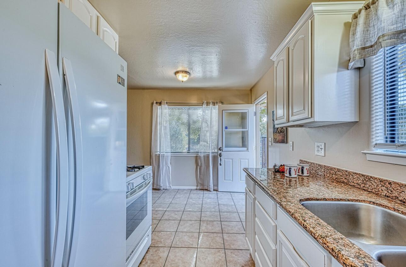 Detail Gallery Image 38 of 56 For 7695 Pine Tree Way, Salinas,  CA 93907 - 6 Beds | 2 Baths