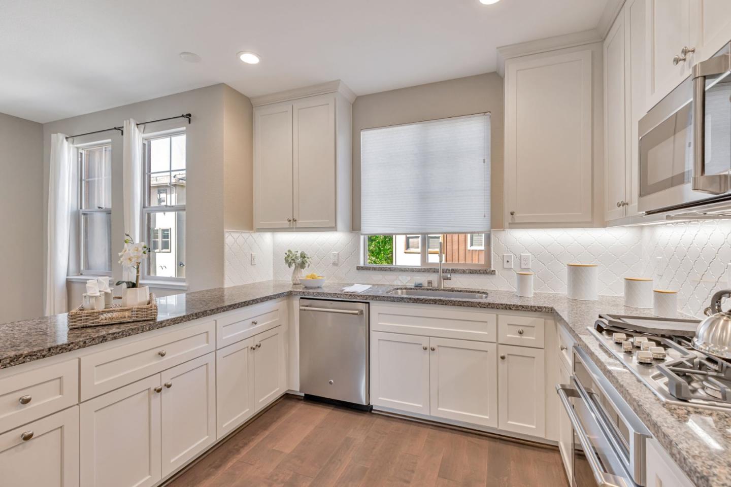 Detail Gallery Image 11 of 58 For 897 Tranquility Cir #12,  Livermore,  CA 94551 - 2 Beds | 2/1 Baths