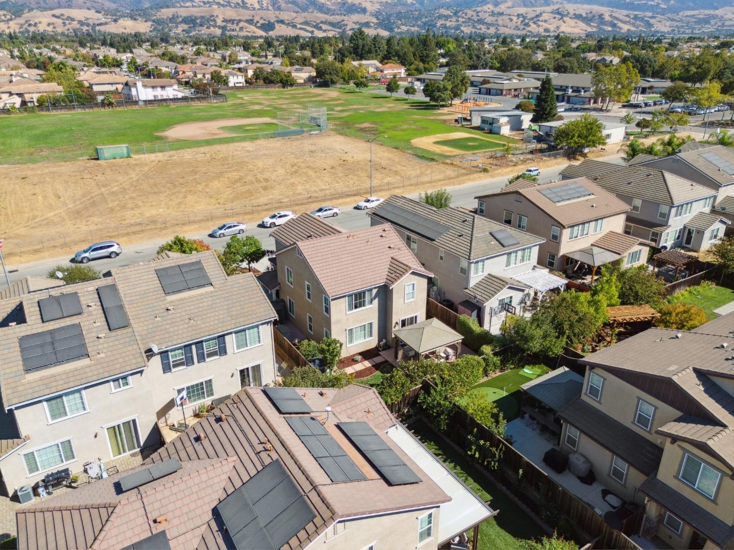 Detail Gallery Image 30 of 38 For 17665 Calle Mazatan, Morgan Hill,  CA 95037 - 3 Beds | 2/1 Baths