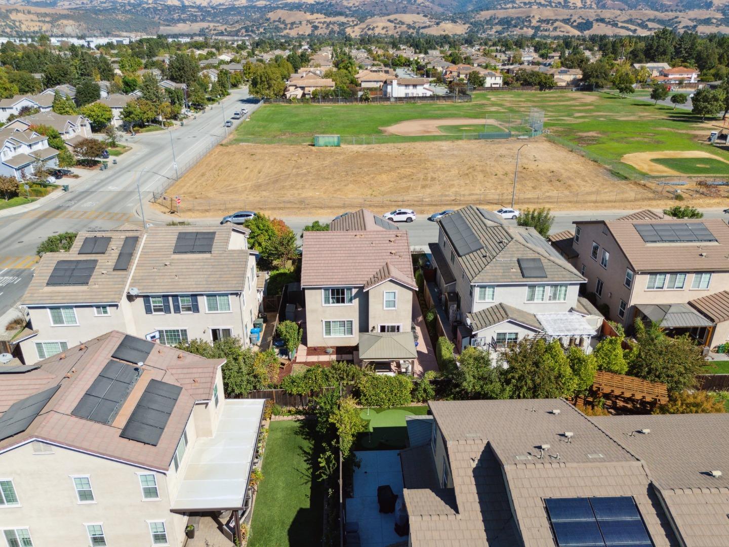 Detail Gallery Image 31 of 38 For 17665 Calle Mazatan, Morgan Hill,  CA 95037 - 3 Beds | 2/1 Baths