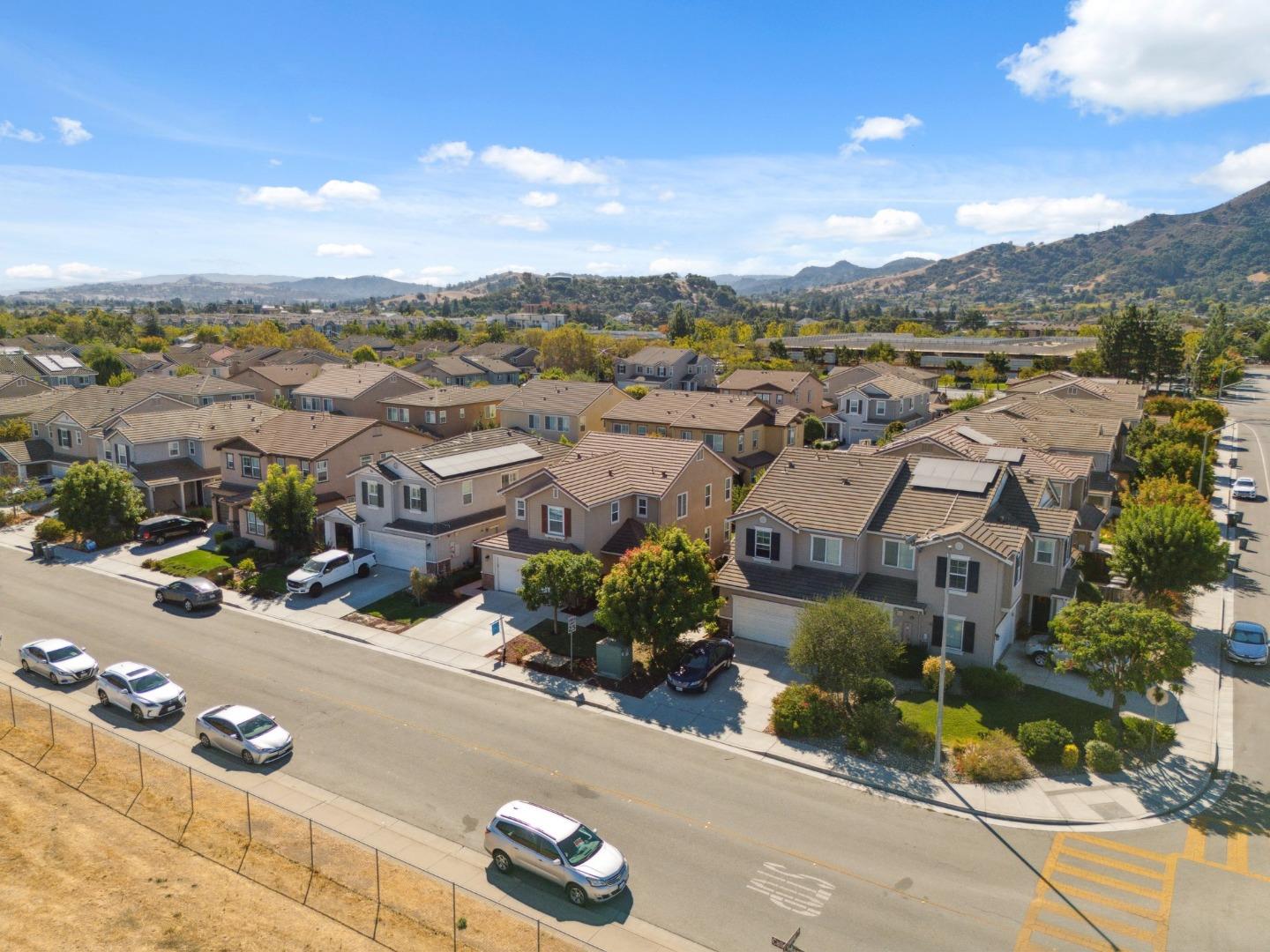 Detail Gallery Image 37 of 38 For 17665 Calle Mazatan, Morgan Hill,  CA 95037 - 3 Beds | 2/1 Baths