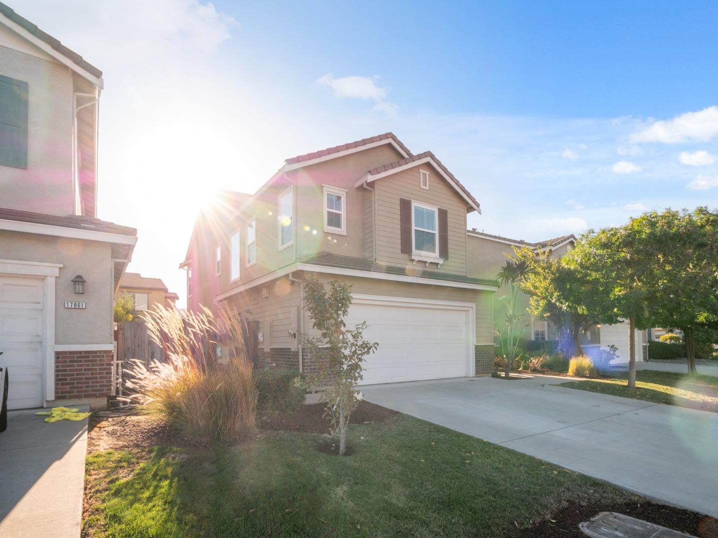 Detail Gallery Image 4 of 38 For 17665 Calle Mazatan, Morgan Hill,  CA 95037 - 3 Beds | 2/1 Baths