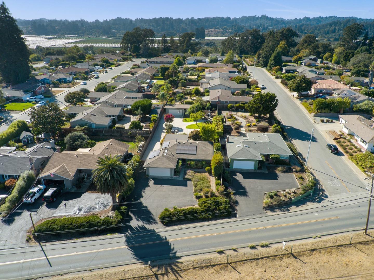 Detail Gallery Image 5 of 56 For 861 Amesti Rd, Watsonville,  CA 95076 - 3 Beds | 2 Baths