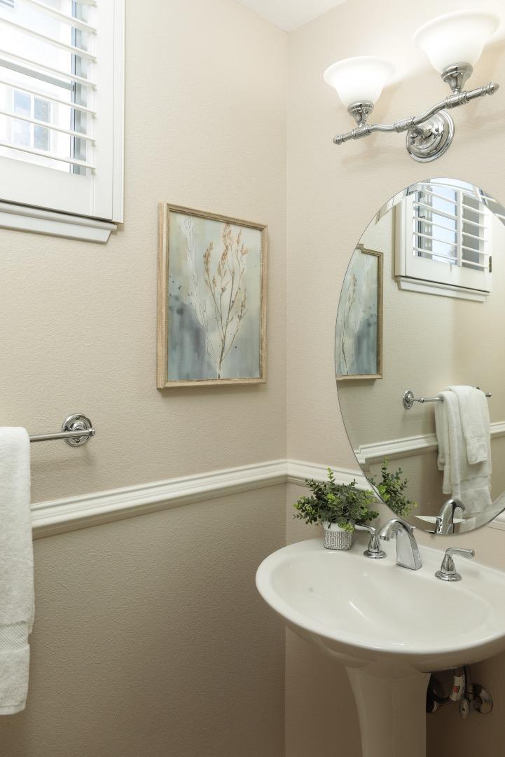 Detail Gallery Image 10 of 19 For 491 Villa St, Mountain View,  CA 94041 - 2 Beds | 2/1 Baths