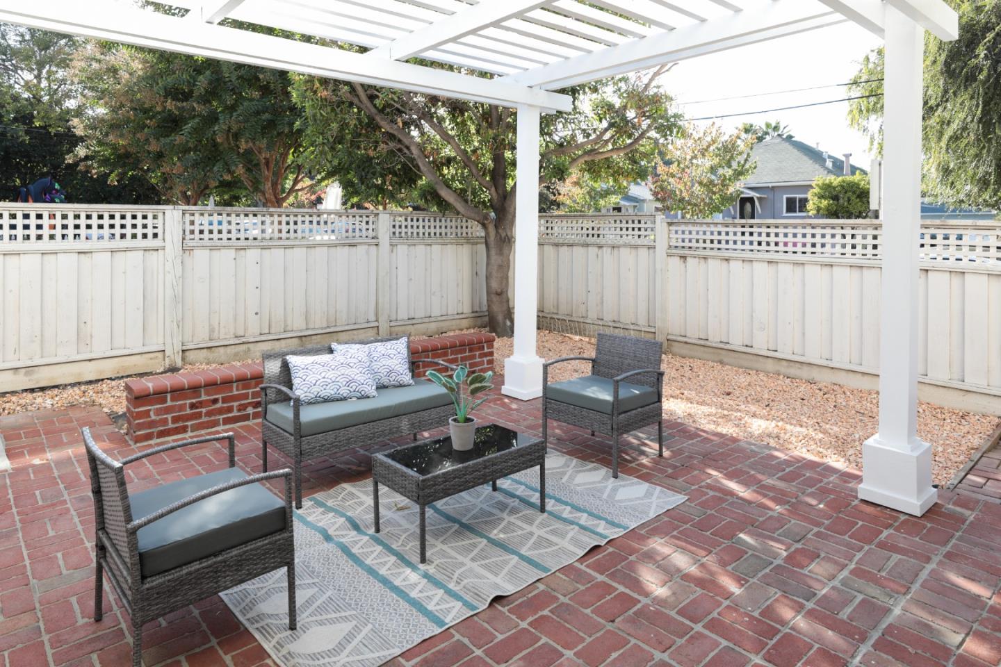 Detail Gallery Image 17 of 19 For 491 Villa St, Mountain View,  CA 94041 - 2 Beds | 2/1 Baths