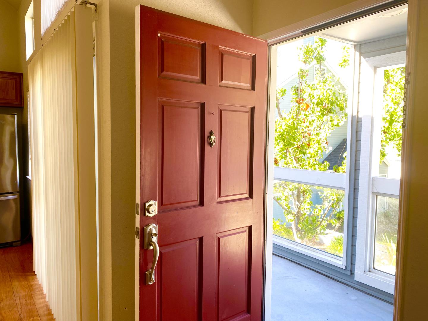 Detail Gallery Image 3 of 14 For 844 Boardwalk Pl, Redwood City,  CA 94065 - 2 Beds | 2 Baths