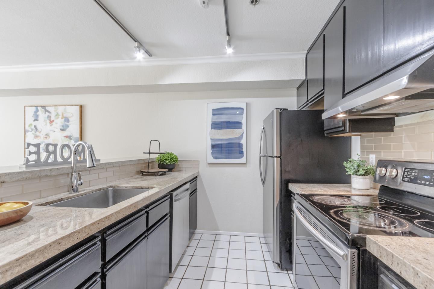 Detail Gallery Image 11 of 35 For 1271 Poplar Ave #201,  Sunnyvale,  CA 94086 - 1 Beds | 1 Baths