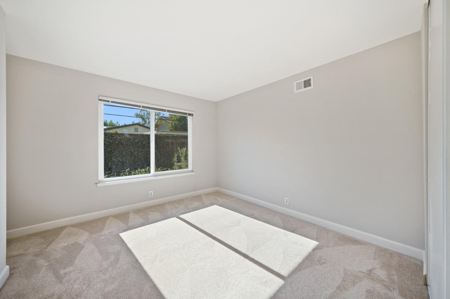 Detail Gallery Image 14 of 29 For 738 Stardust Ln, San Jose,  CA 95123 - 3 Beds | 2 Baths