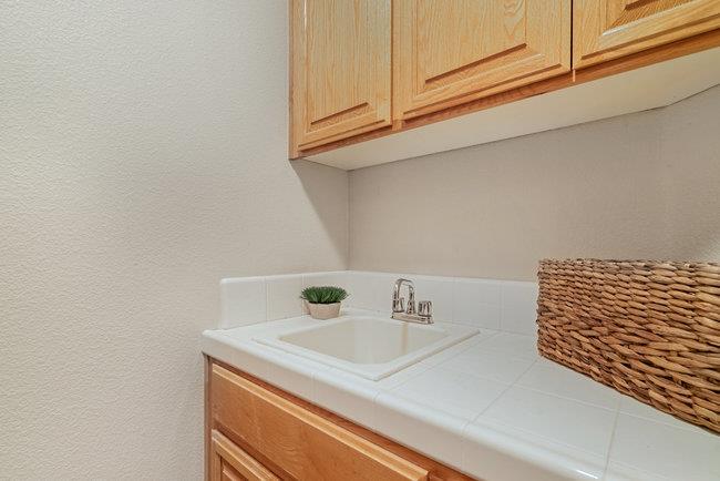 Detail Gallery Image 44 of 72 For 905 Oak Brook Way, Gilroy,  CA 95020 - 4 Beds | 2/1 Baths