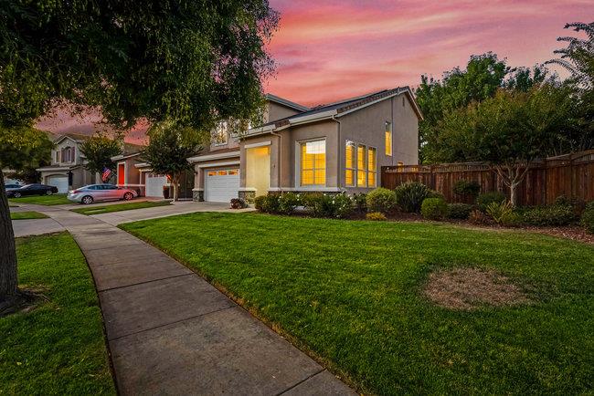 Detail Gallery Image 8 of 72 For 905 Oak Brook Way, Gilroy,  CA 95020 - 4 Beds | 2/1 Baths