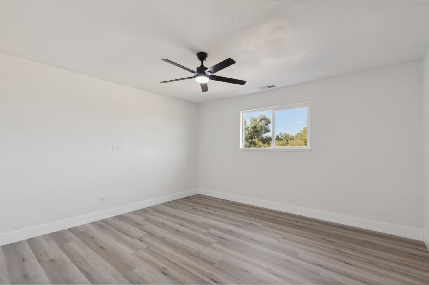 Detail Gallery Image 23 of 46 For 13394 Avenue 21 1.2, Chowchilla,  CA 93610 - 5 Beds | 4 Baths