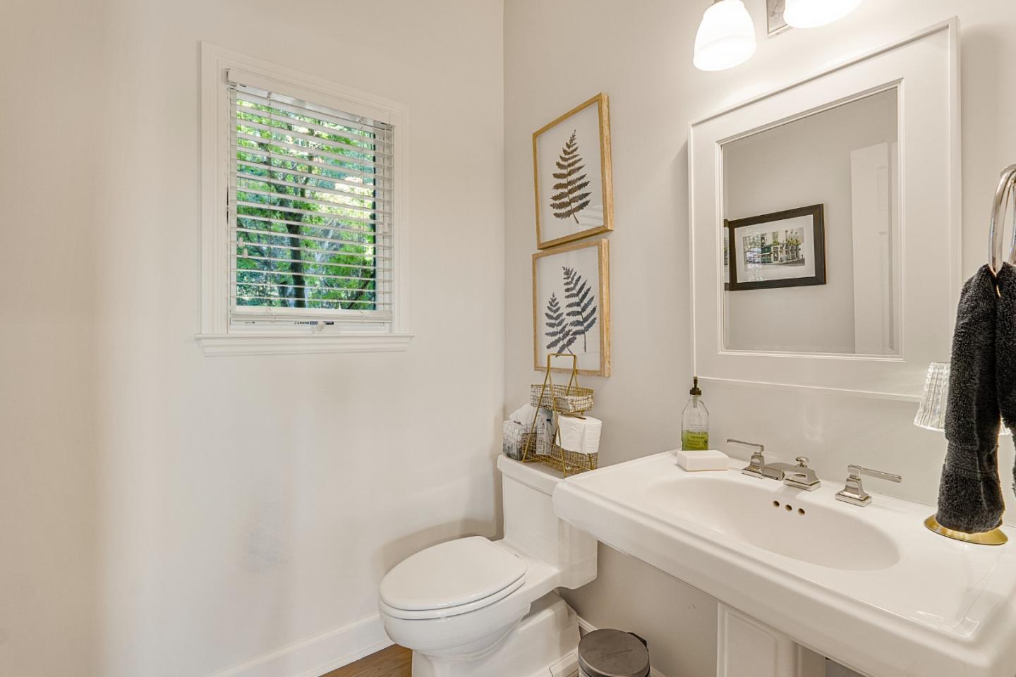 Detail Gallery Image 17 of 32 For 103 Carlino Ln, Aptos,  CA 95003 - 5 Beds | 3/2 Baths