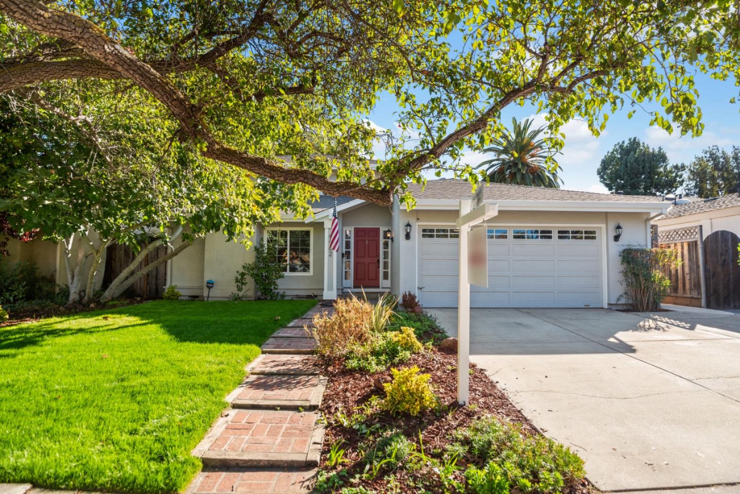 Detail Gallery Image 1 of 38 For 6462 Applegate Dr, San Jose,  CA 95119 - 4 Beds | 2/1 Baths