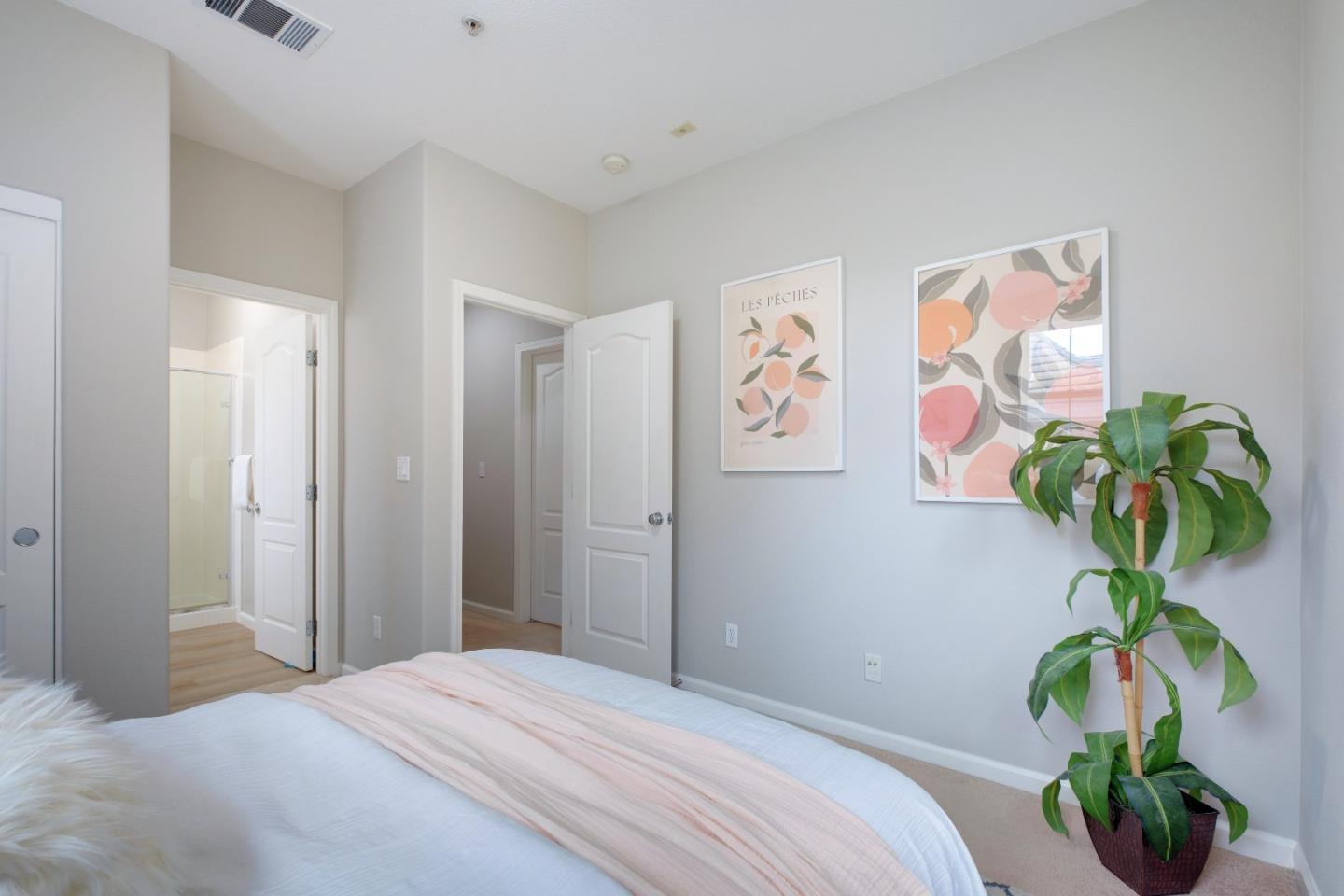 Detail Gallery Image 31 of 39 For 2513 Heron Ct, San Jose,  CA 95133 - 2 Beds | 2/1 Baths