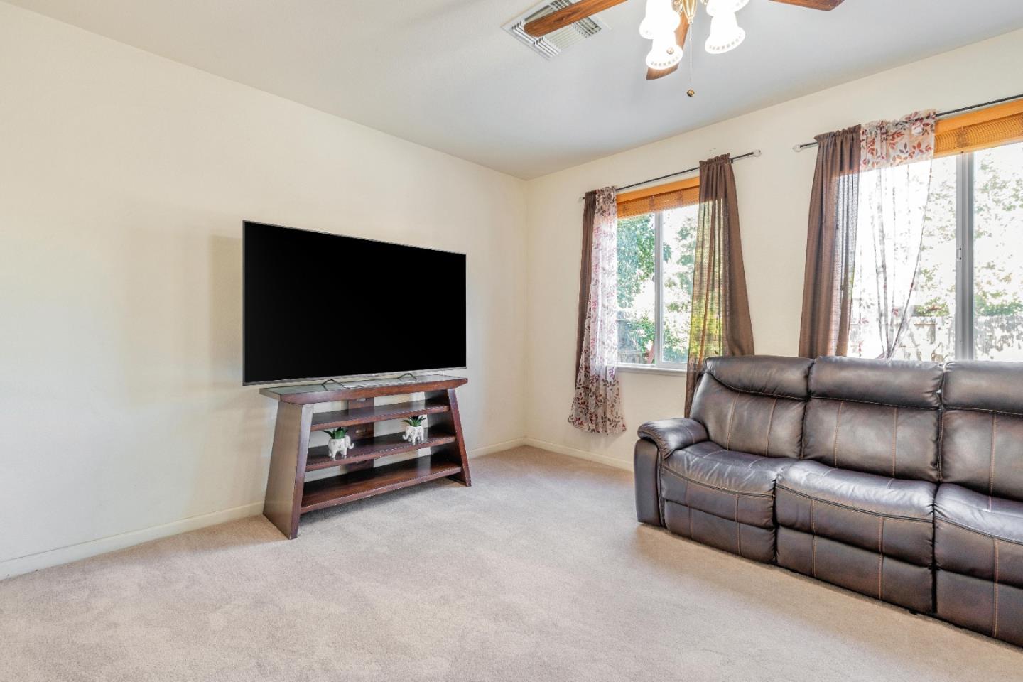 Detail Gallery Image 6 of 43 For 1433 Brahma St, Patterson,  CA 95363 - 4 Beds | 2/1 Baths