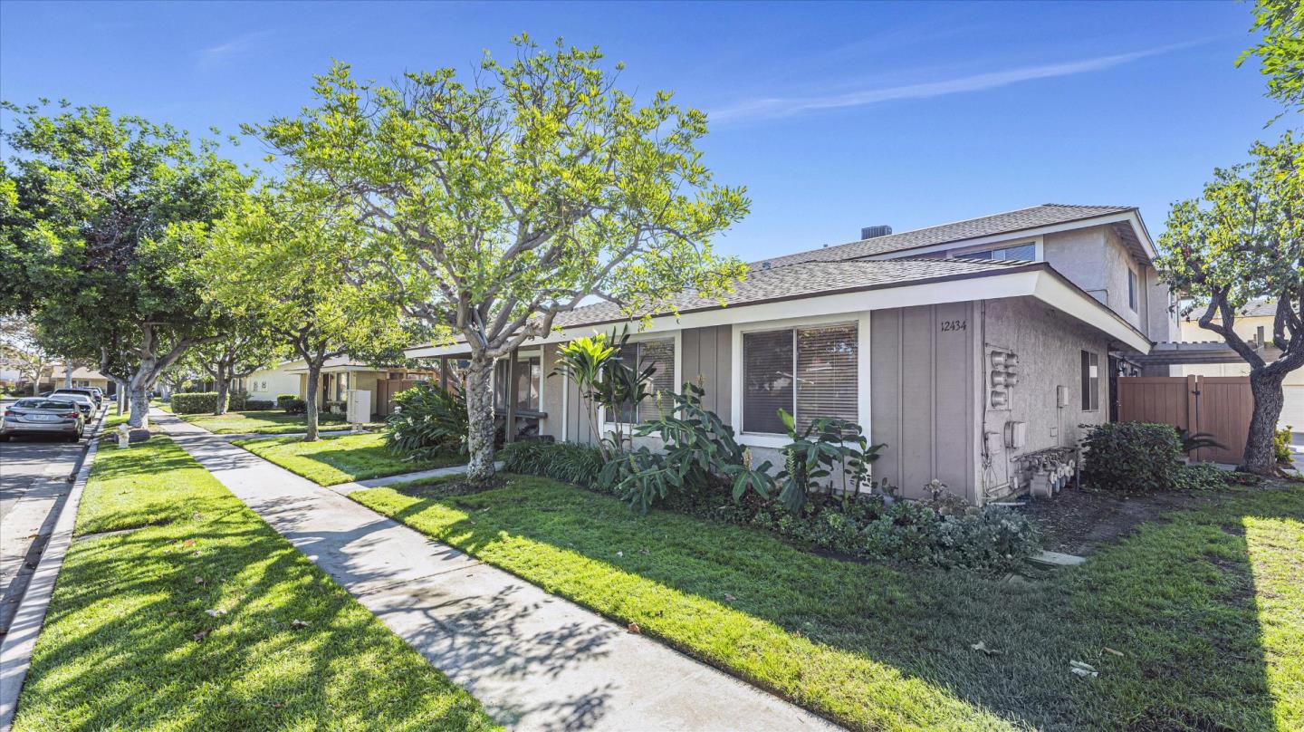 Detail Gallery Image 3 of 30 For 12436 Cuesta Dr, Cerritos,  CA 90703 - 3 Beds | 2 Baths