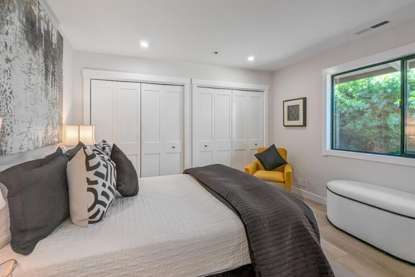 Detail Gallery Image 10 of 21 For 575 Tyndall St #3,  Los Altos,  CA 94022 - 2 Beds | 2 Baths