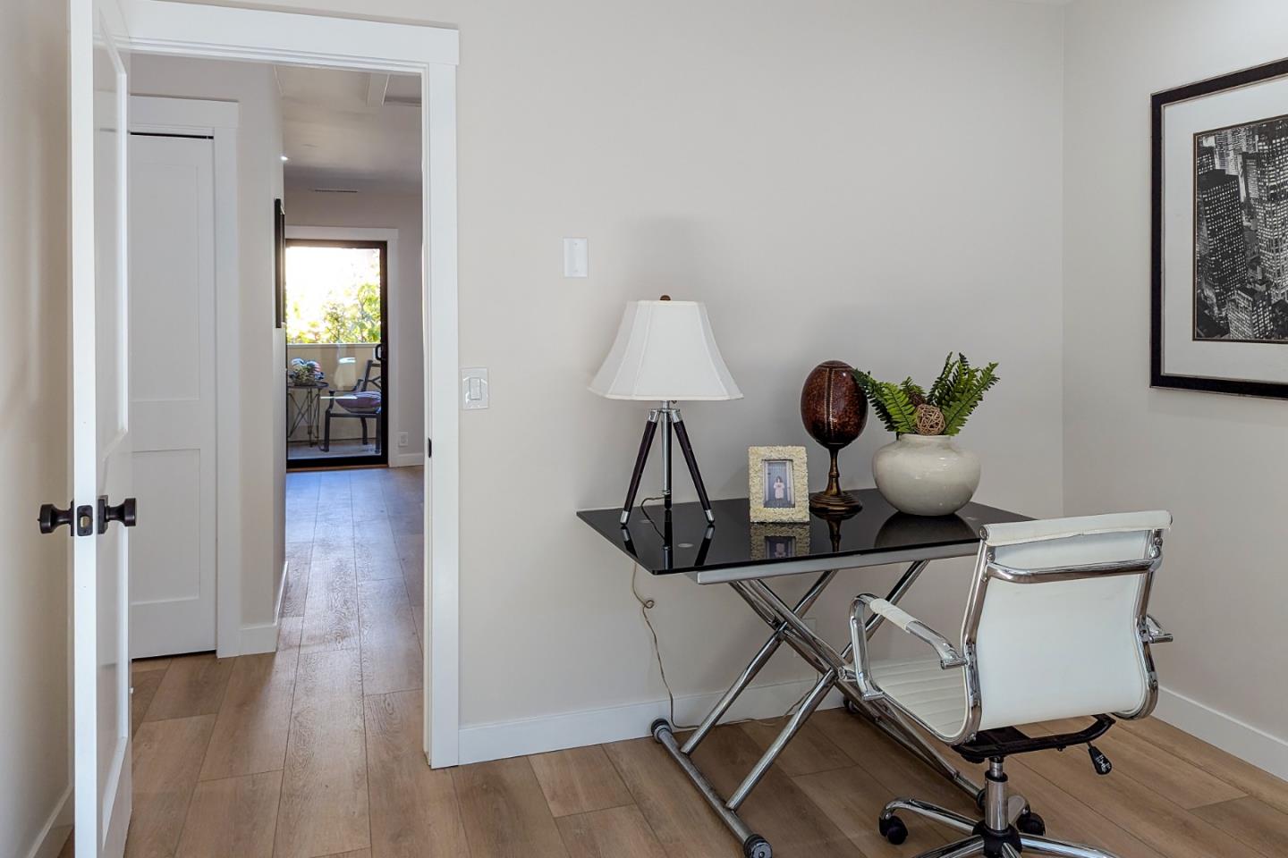 Detail Gallery Image 16 of 21 For 575 Tyndall St #3,  Los Altos,  CA 94022 - 2 Beds | 2 Baths