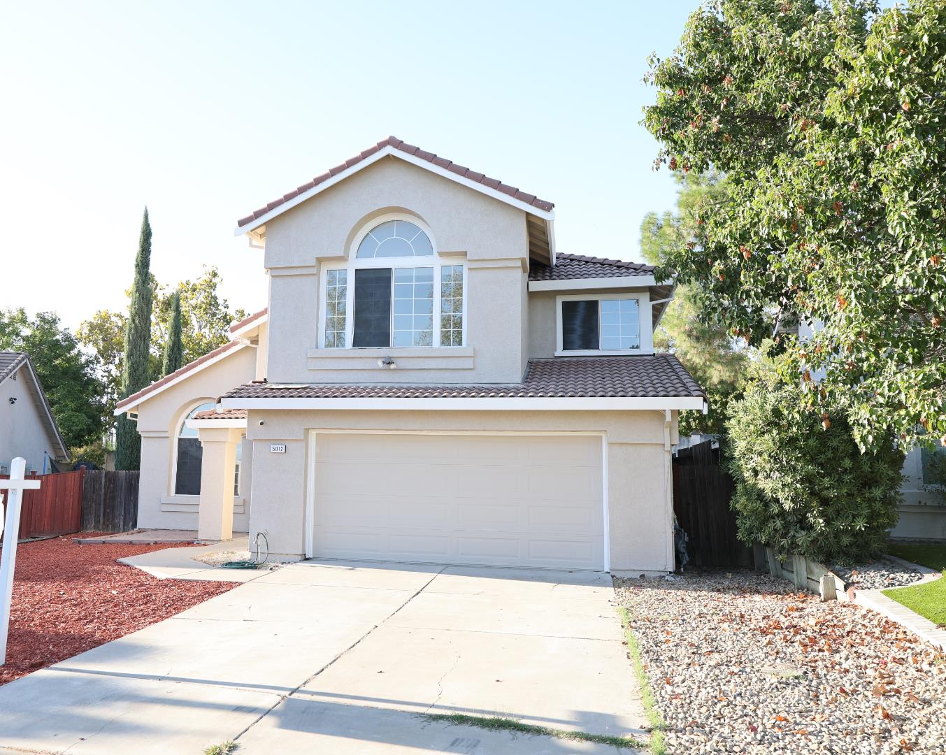 Detail Gallery Image 1 of 36 For 5012 Rodeo Cir, Antioch,  CA 94531 - 4 Beds | 2/1 Baths