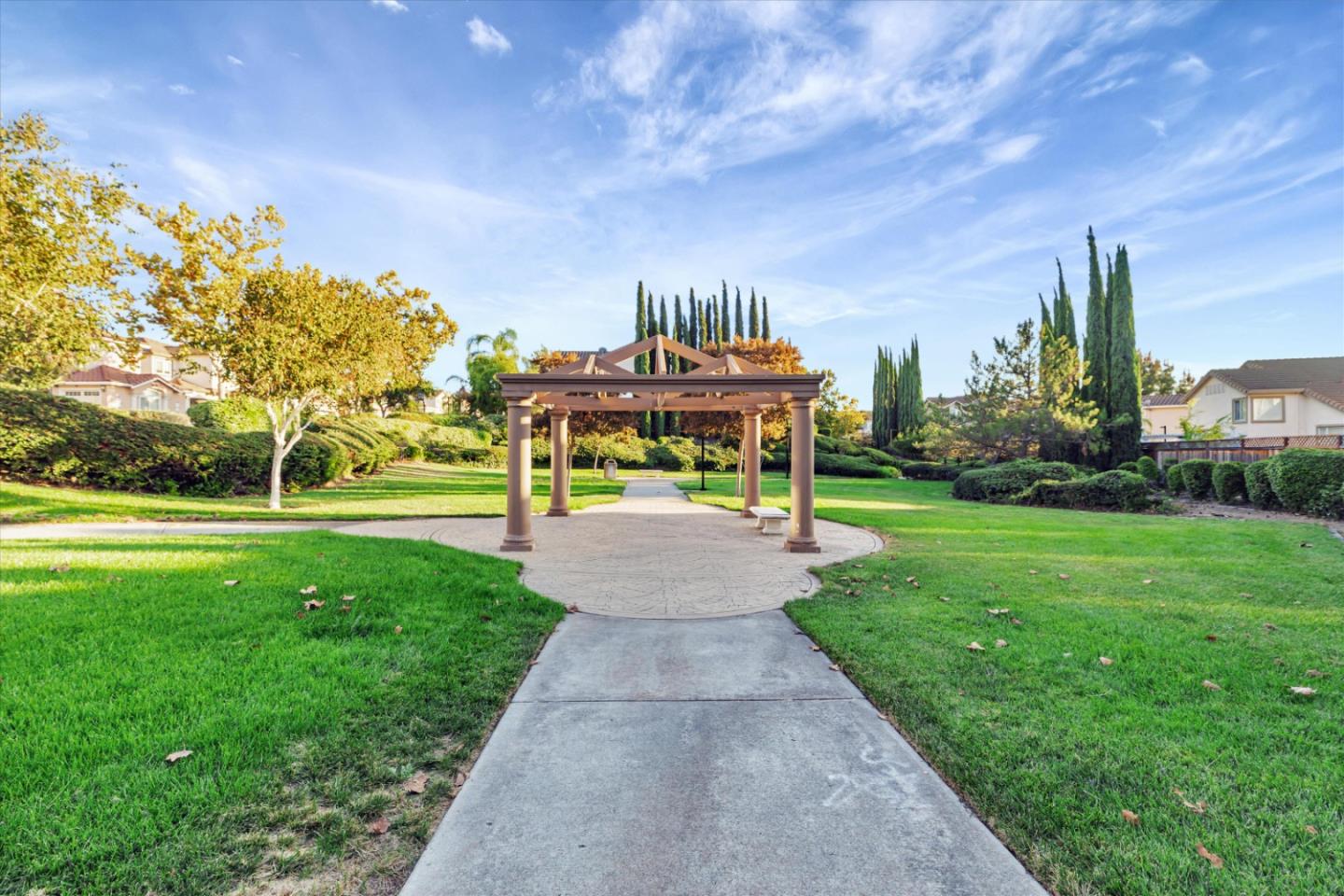 Detail Gallery Image 41 of 44 For 3526 Jasmine Cir, San Jose,  CA 95135 - 3 Beds | 2/1 Baths