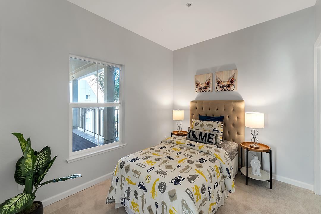 Detail Gallery Image 16 of 26 For 2255 Showers Dr #381,  Mountain View,  CA 94040 - 3 Beds | 2 Baths