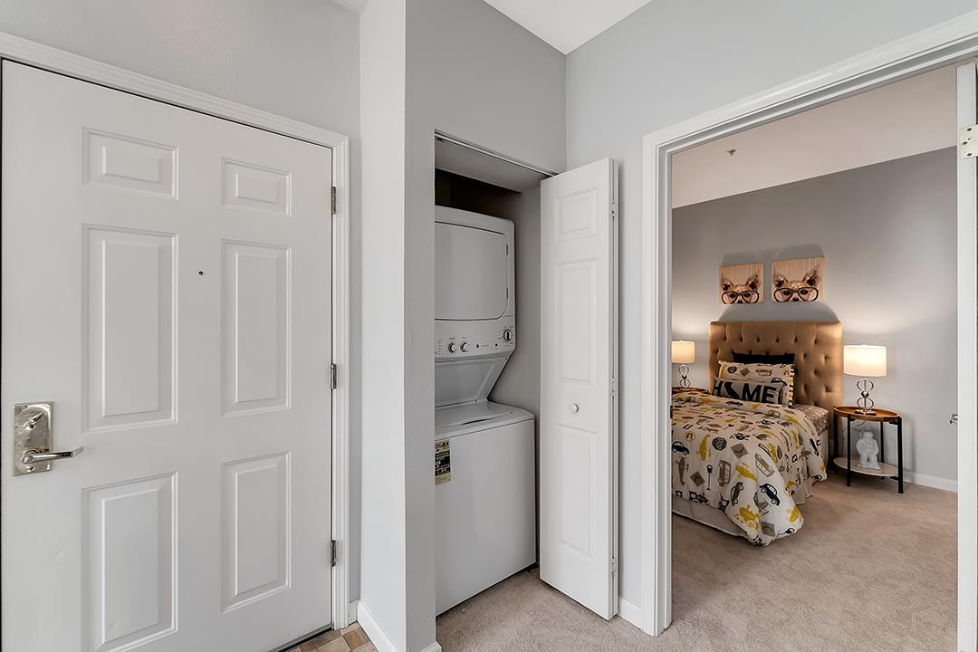 Detail Gallery Image 18 of 26 For 2255 Showers Dr #381,  Mountain View,  CA 94040 - 3 Beds | 2 Baths