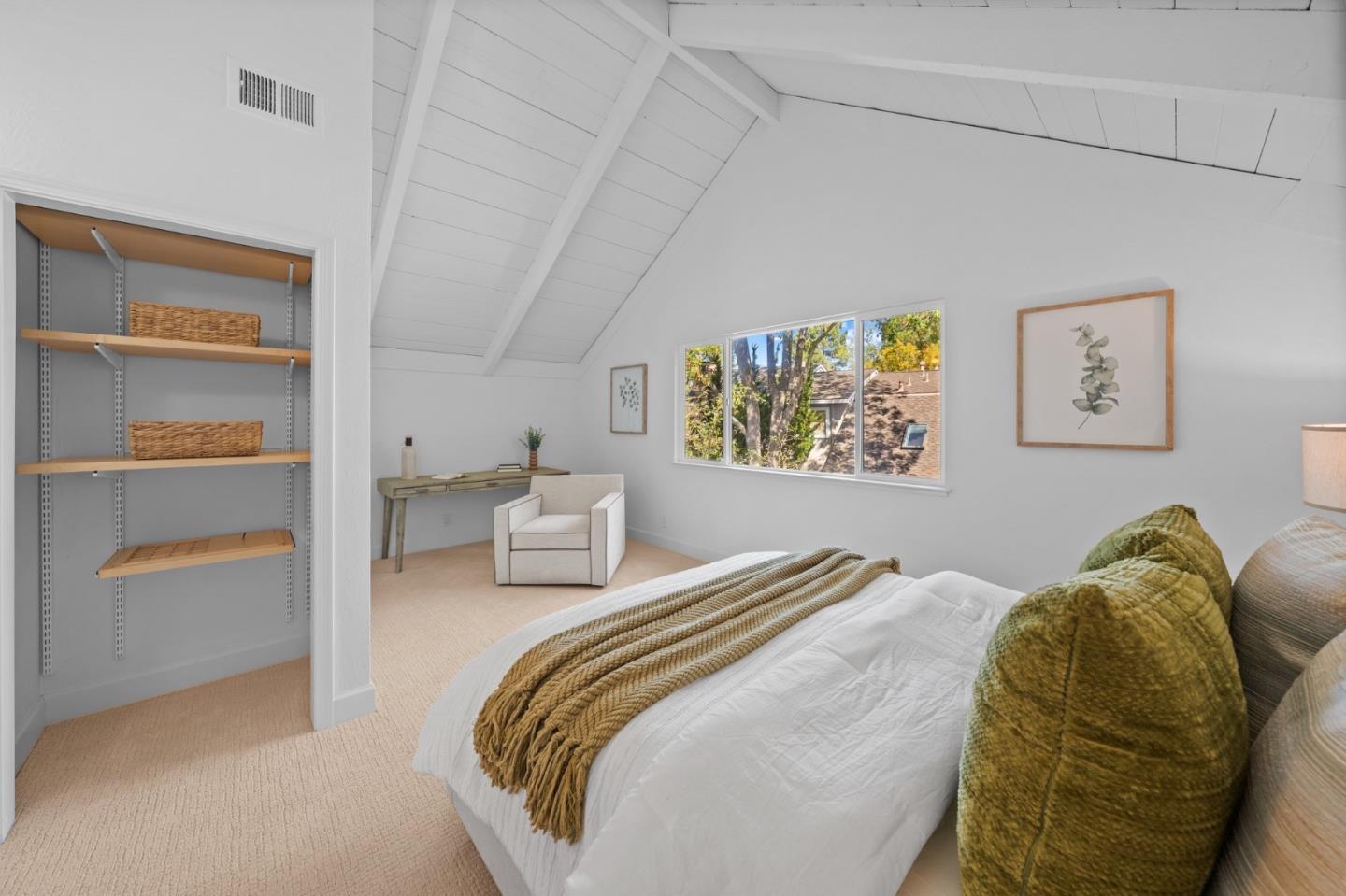 Detail Gallery Image 11 of 28 For 224 Pine Wood Ln, Los Gatos,  CA 95032 - 3 Beds | 2/1 Baths