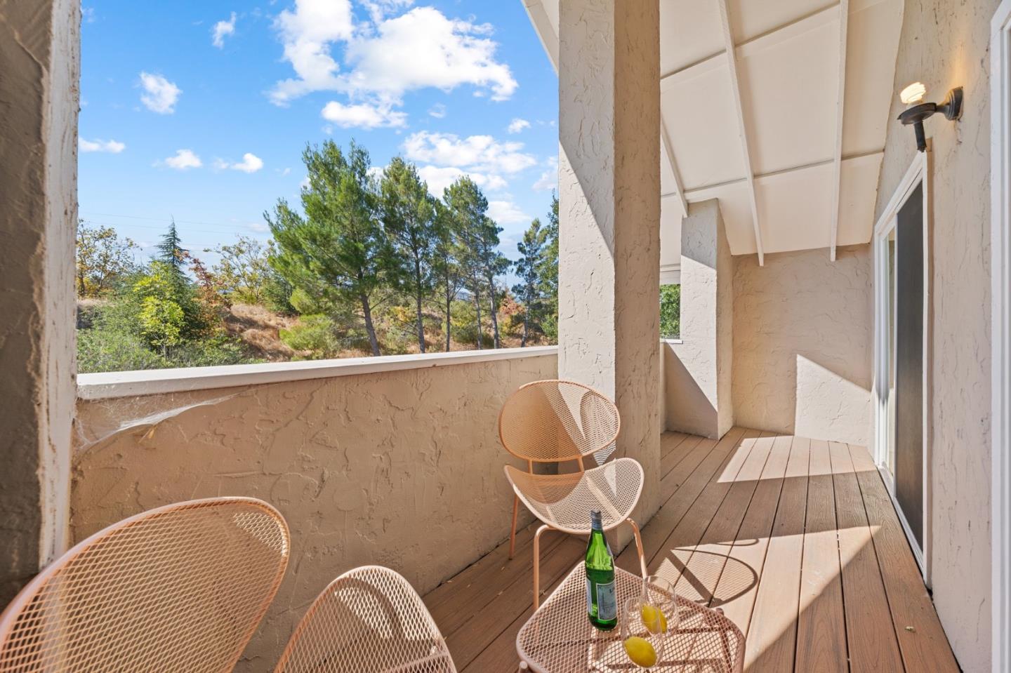 Detail Gallery Image 20 of 28 For 224 Pine Wood Ln, Los Gatos,  CA 95032 - 3 Beds | 2/1 Baths