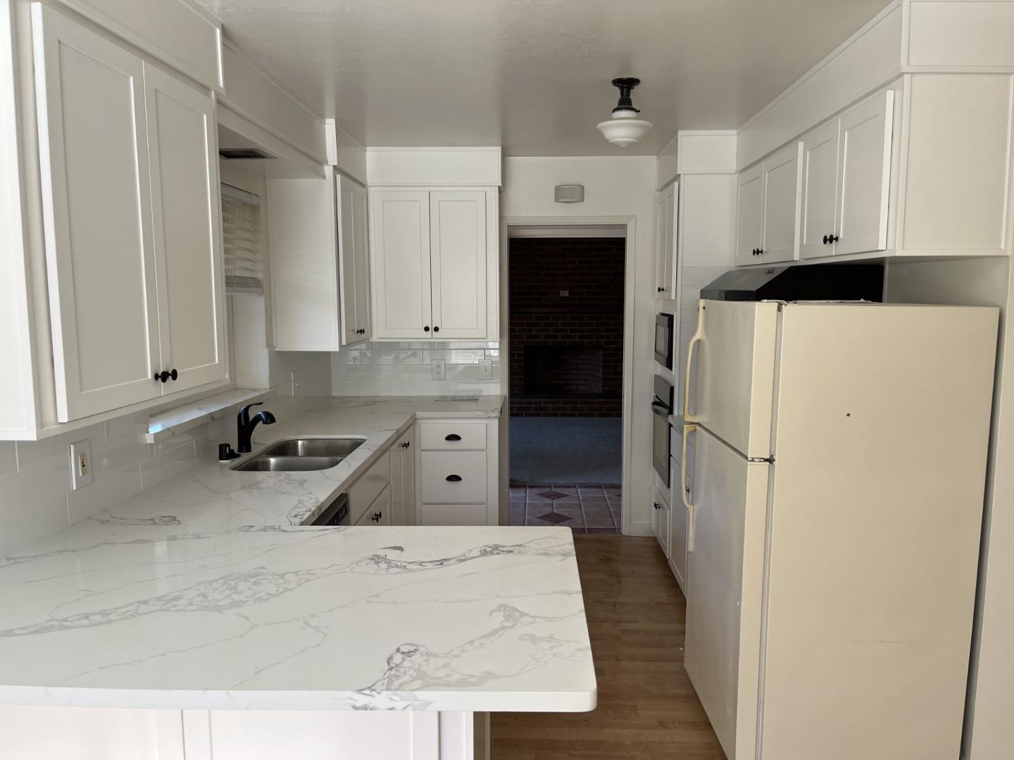 675 Ehrhorn Ave, Mountain View, CA 94041 2 Beds 2 Baths (Active